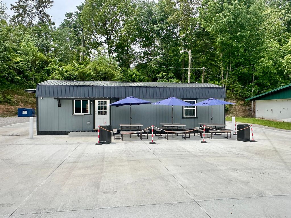 995 Hwy 27, Whitley City, KY 42653