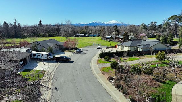 3232 Nicolet Lane, Redding, CA 96001