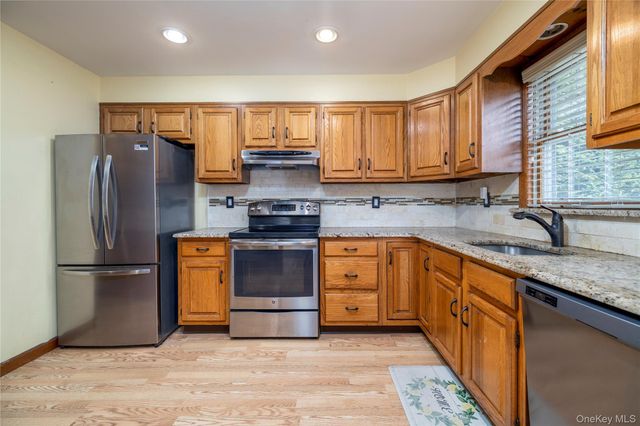 407 Morris Avenue, Rockville Centre, NY 11570