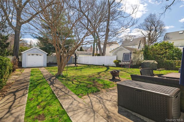 407 Morris Avenue, Rockville Centre, NY 11570