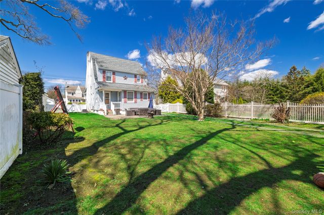 407 Morris Avenue, Rockville Centre, NY 11570