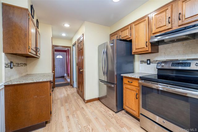 407 Morris Avenue, Rockville Centre, NY 11570