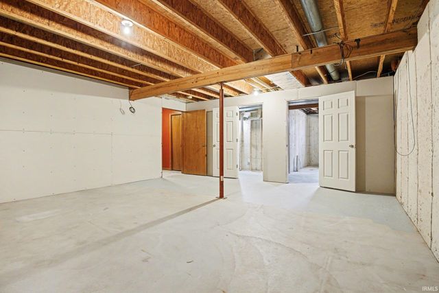 21025 Rivers Edge Drive, Goshen, IN 46528