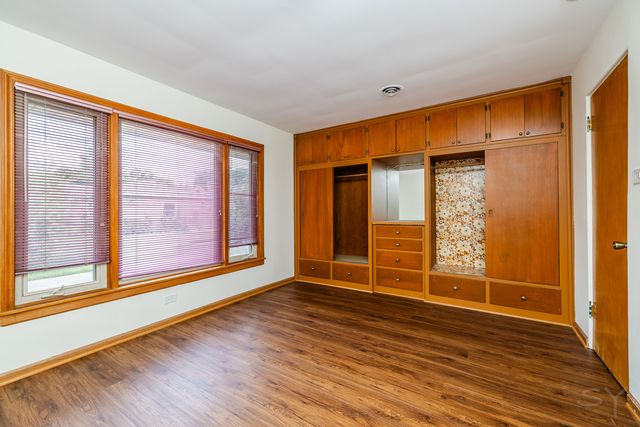 2334 S 10th Avenue, North Riverside, IL 60546
