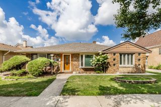 2334 S 10th Avenue, North Riverside, IL 60546