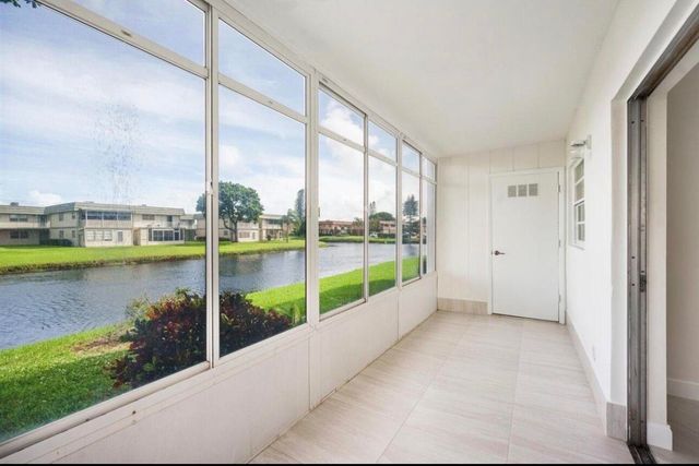 401 Monaco Way 401, Delray Beach, FL 33446