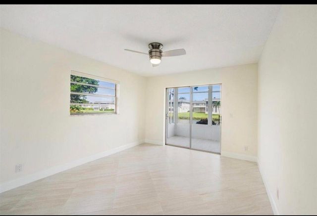 401 Monaco Way 401, Delray Beach, FL 33446