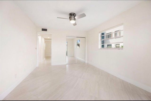 401 Monaco Way 401, Delray Beach, FL 33446