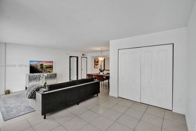 1228 West Ave 803, Miami Beach, FL 33139