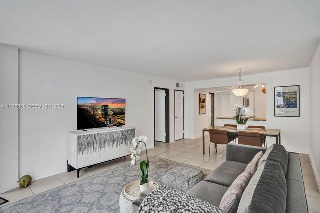 1228 West Ave 803, Miami Beach, FL 33139