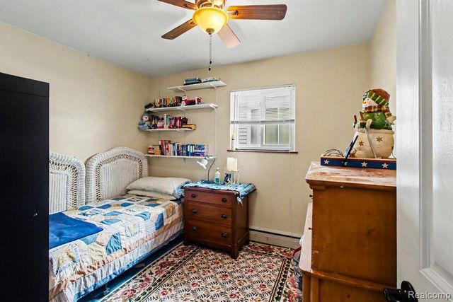 1210 Sunrise Park Street, Howell, MI 48843