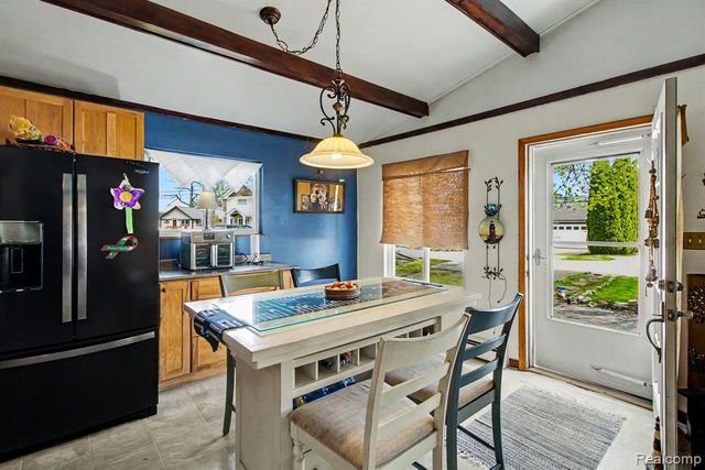 1210 Sunrise Park Street, Howell, MI 48843