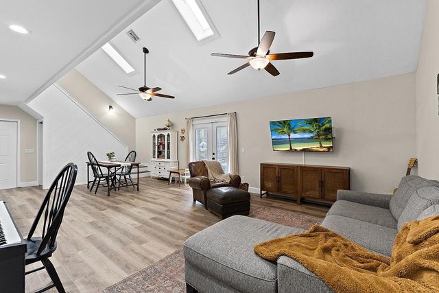 6366 5th Street, Vero Beach, FL 32968