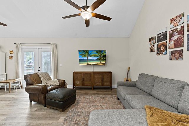 6366 5th Street, Vero Beach, FL 32968