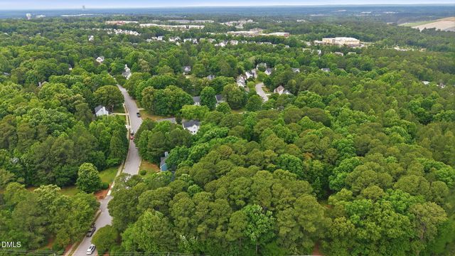 817 Oakhall Drive, Holly Springs, NC 27540