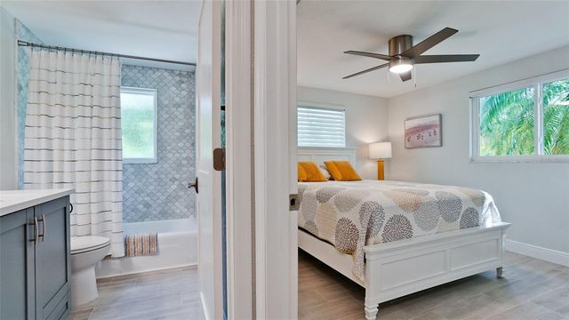 504 69TH STREET, Holmes Beach, FL 34217