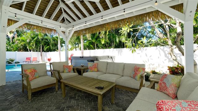 504 69TH STREET, Holmes Beach, FL 34217