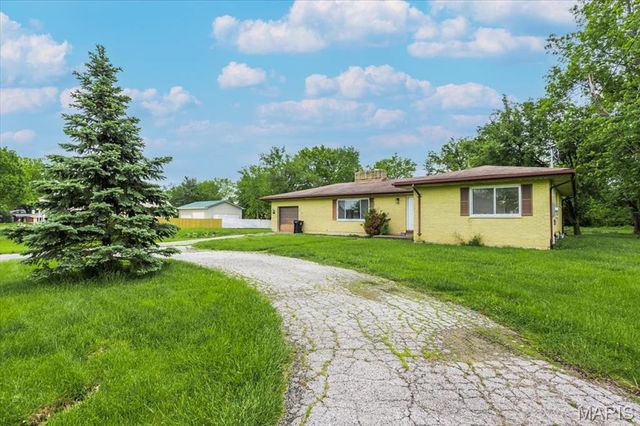4540 Butler Hill Road, St Louis, MO 63128