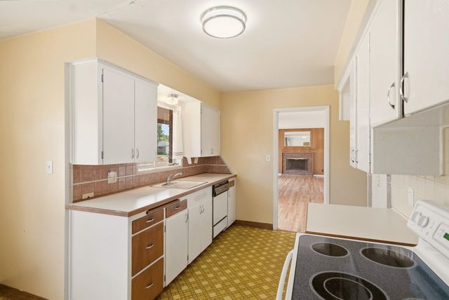 2217 W GORDON Ave, Spokane, WA 99205