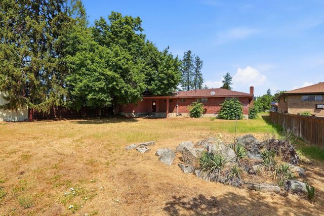 2217 W GORDON Ave, Spokane, WA 99205