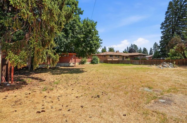 2217 W GORDON Ave, Spokane, WA 99205