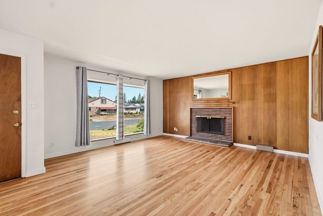 2217 W GORDON Ave, Spokane, WA 99205