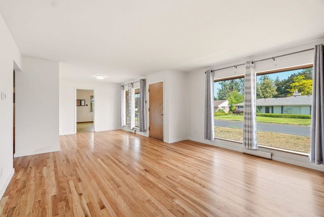 2217 W GORDON Ave, Spokane, WA 99205