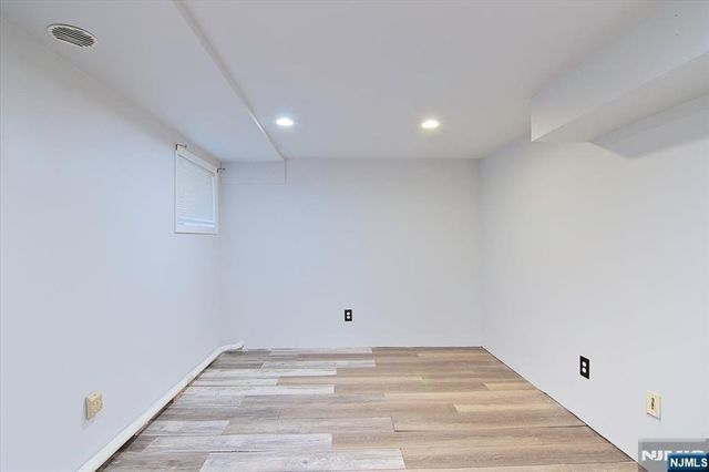 11 Bushwick Lane, West Milford, NJ 07480