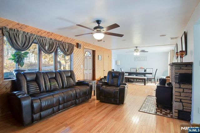 11 Bushwick Lane, West Milford, NJ 07480