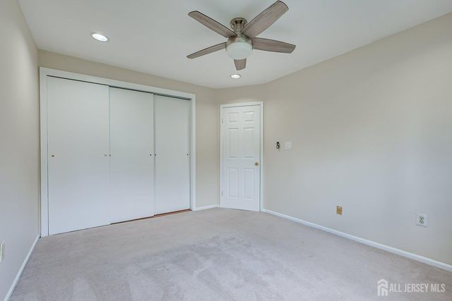 7 Lily Court, Edison, NJ 08820