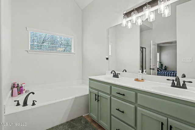 1960 N Bakersfield Drive, Nesbit, MS 38651