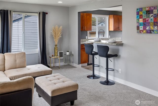 1646 E Wright Avenue, Tacoma, WA 98404