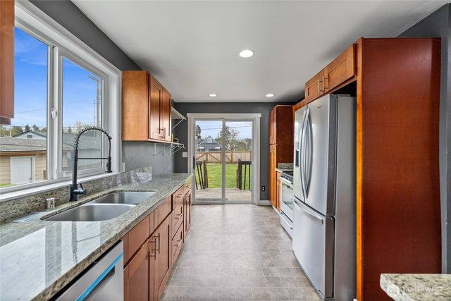 1646 E Wright Avenue, Tacoma, WA 98404