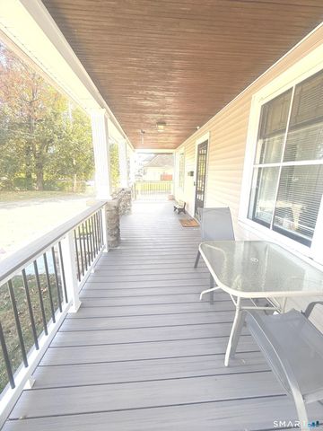 16 Holbrook Court, Ansonia, CT 06401
