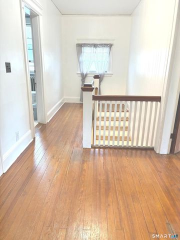 16 Holbrook Court, Ansonia, CT 06401