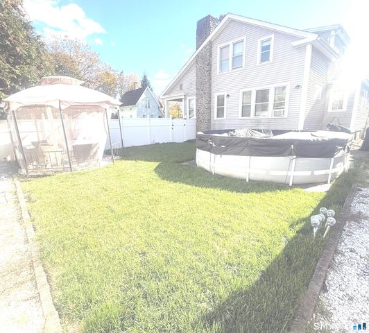 16 Holbrook Court, Ansonia, CT 06401