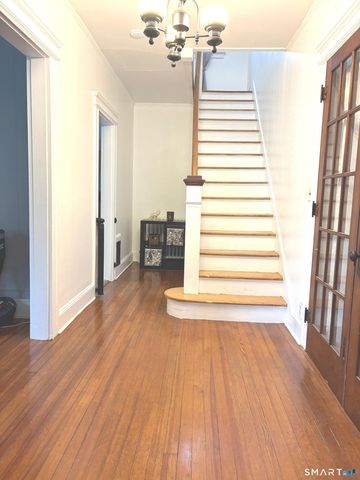 16 Holbrook Court, Ansonia, CT 06401