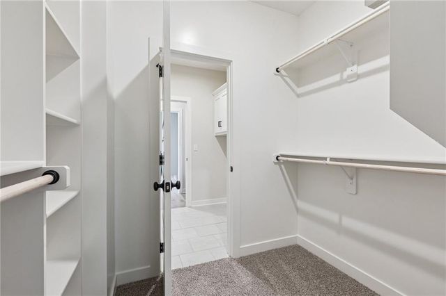 9810 N Laurel Avenue, Kansas City, MO 64157
