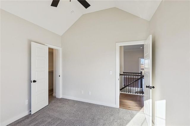 9810 N Laurel Avenue, Kansas City, MO 64157