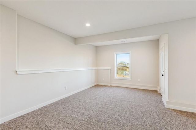 9810 N Laurel Avenue, Kansas City, MO 64157
