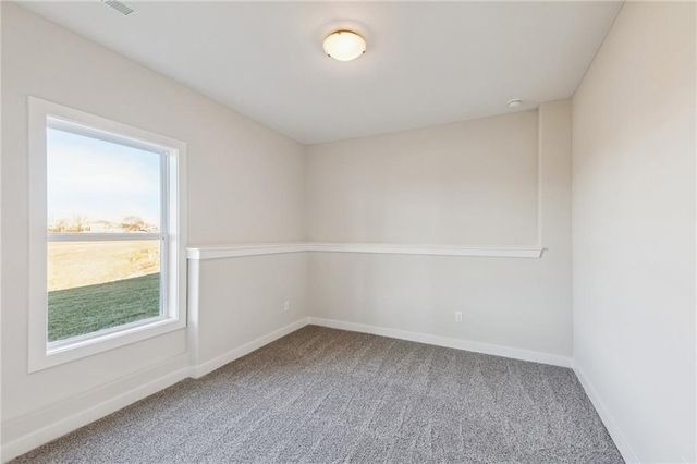9810 N Laurel Avenue, Kansas City, MO 64157