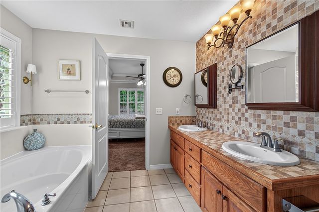3006 NW Apple Harvest, Bentonville, AR 72712