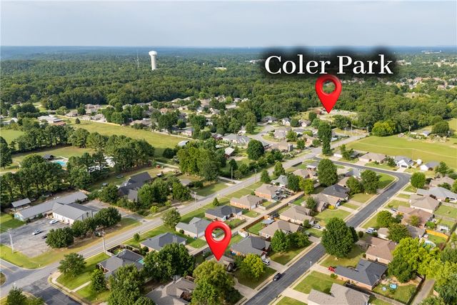 3006 NW Apple Harvest, Bentonville, AR 72712