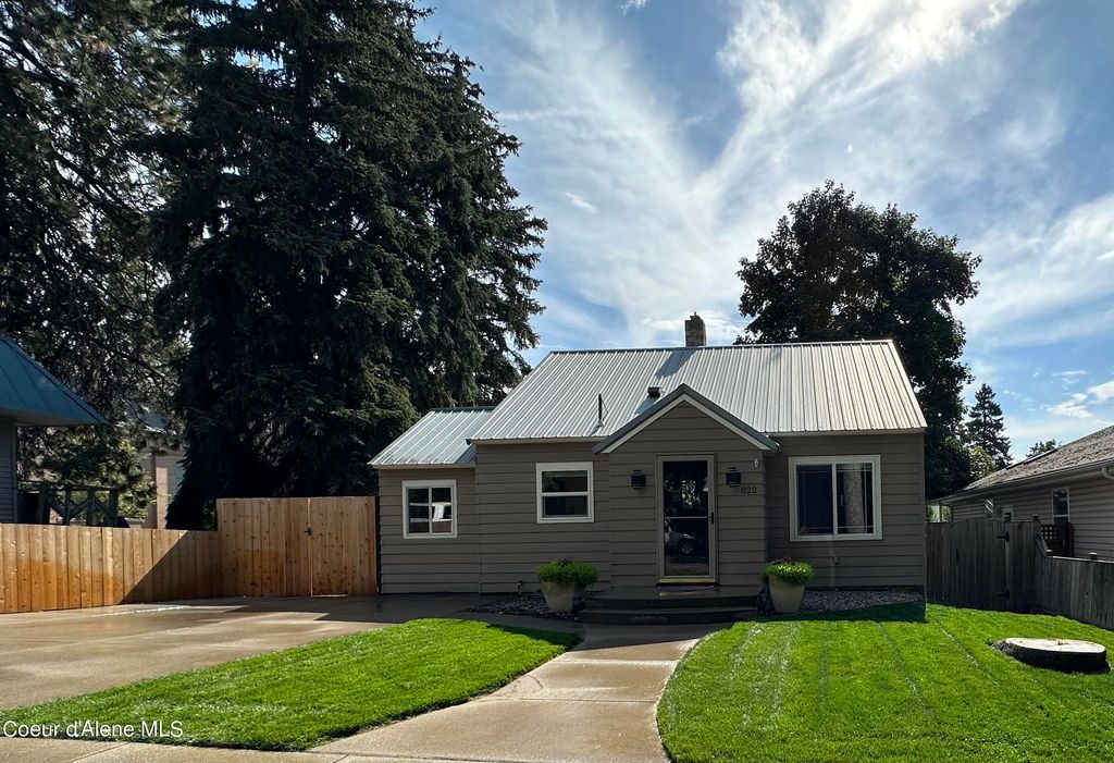 822 E WALLACE AVE, Coeur D'alene, ID 83814