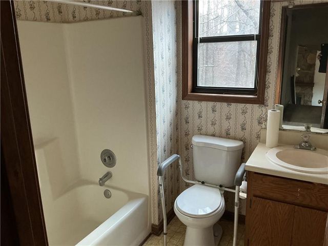 1229 Ashbrook Drive, Lawrenceville, GA 30043