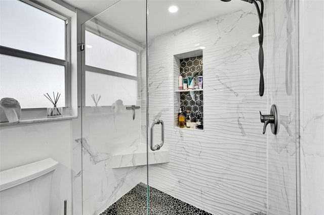 605 Oaks Drive 701, Pompano Beach, FL 33069