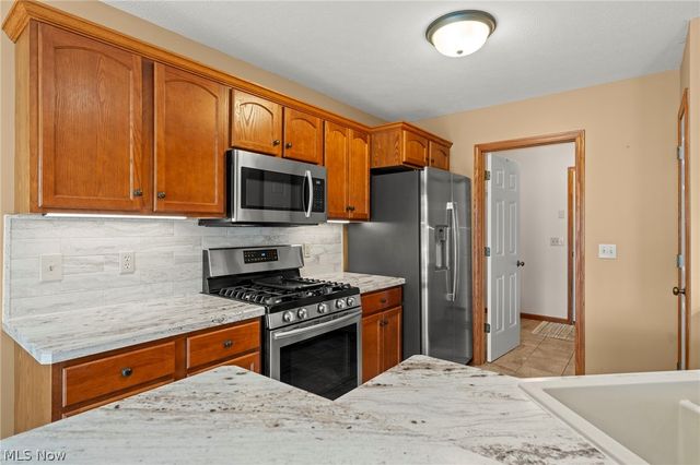1190 Orchard Bend Drive, Salem, OH 44460