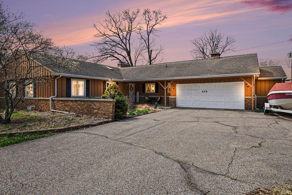 415 Aspin Drive, Elkhart, IN 46514