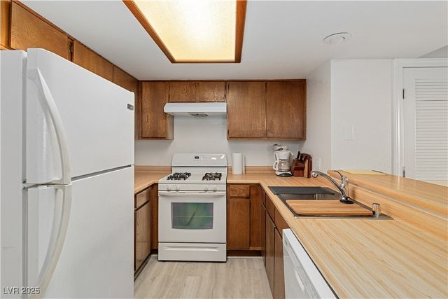 3730 Desert Marina Drive 17, Laughlin, NV 89029