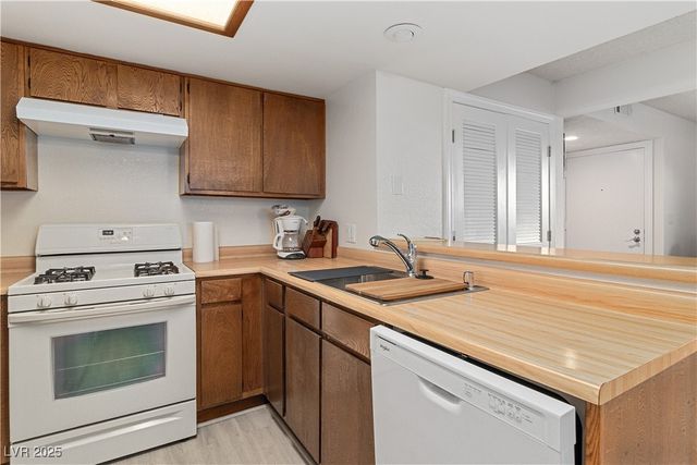 3730 Desert Marina Drive 17, Laughlin, NV 89029